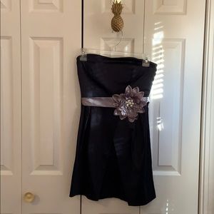 Trixxi Clothing Company ✨3 for $25✨Strapless Cocktail Dress Dress Sz 3 Juniors